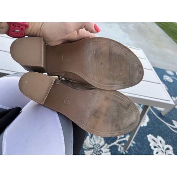 Dolce Vita Open Toe Ankle Buckle Strap Block Heel Sandal - Size 9 - Brown - Picture 8 of 8